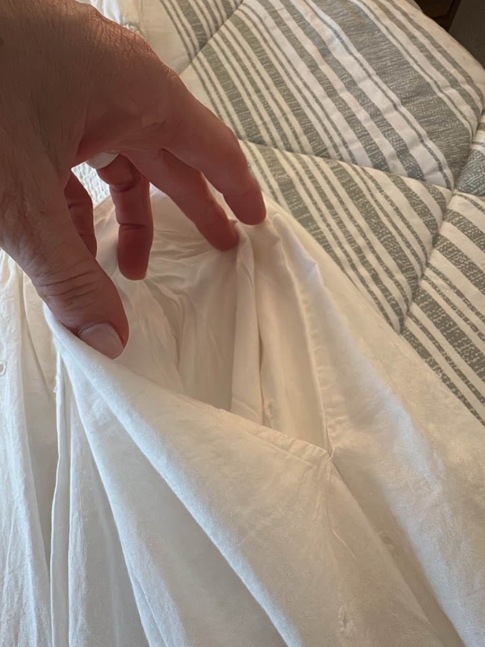White Eyelet Midi Dress with V-Neck and Side Slit ANTHROPOLOGIE NWT medium - Picture 3 of 6